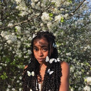 Meet your Posher, Alexis